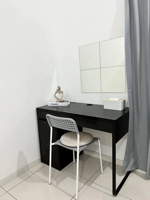 Emira 1Br Residence شاه علام 0*,